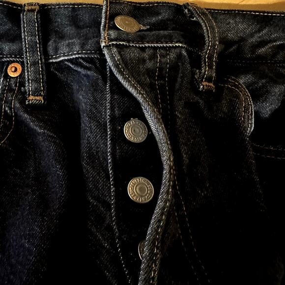 Levi's 501 Straight Leg Jeans Button Fly Dark Wash Denim Cotton Blue 26x30 - Picture 3 of 6